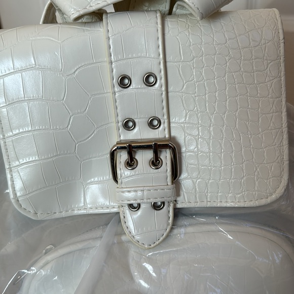 Wild Fable NWT mini backpack in ivory color - Picture 3 of 5